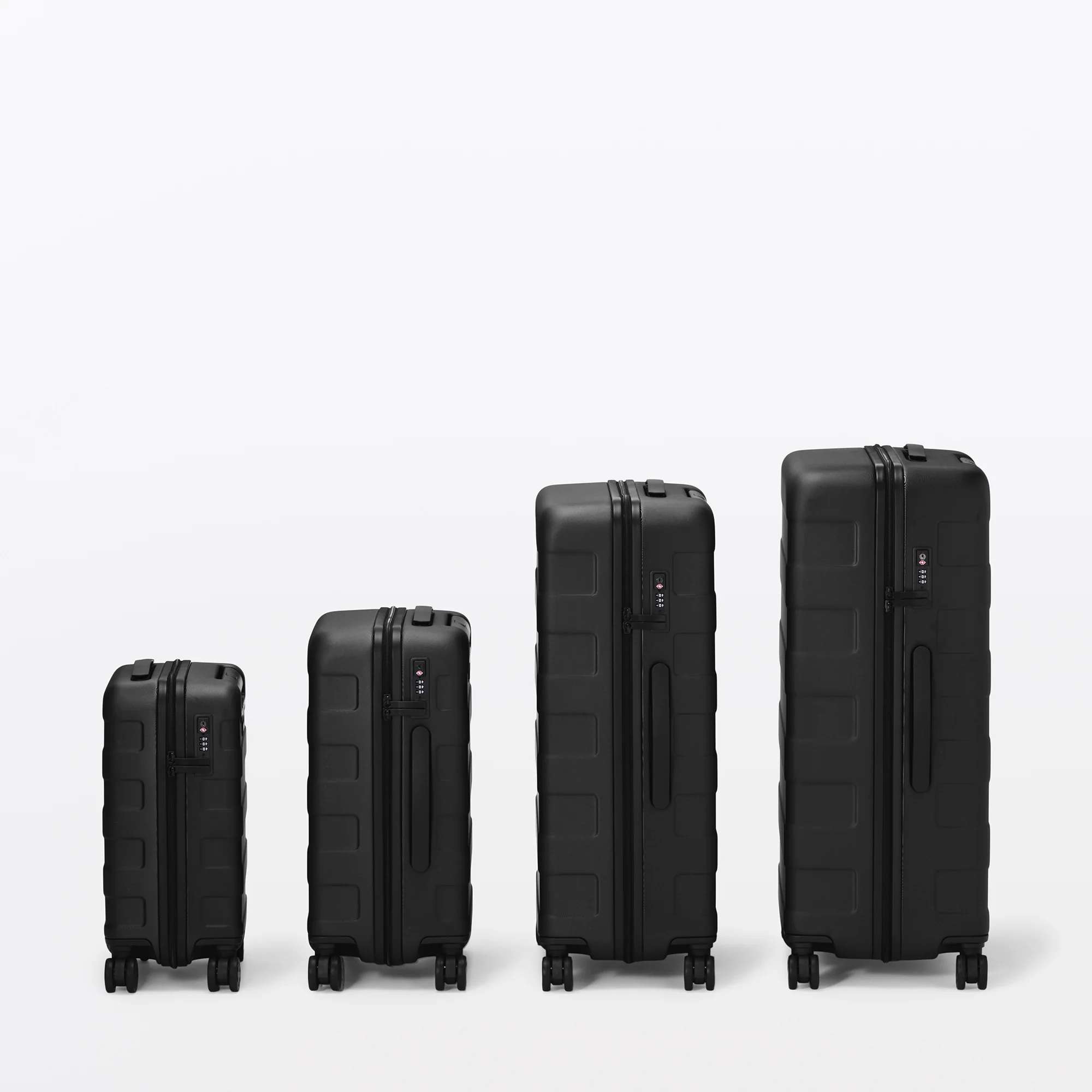 Hard Shell Suitcase 75L | Check-In - Image 97