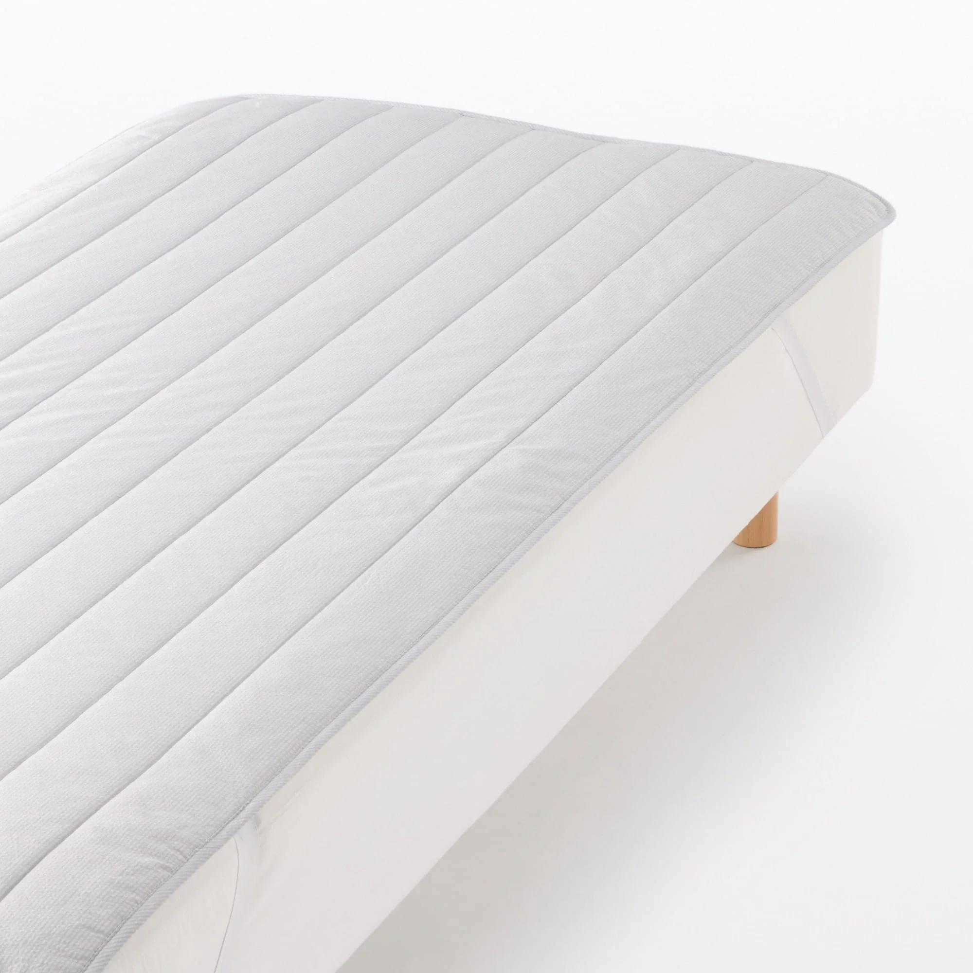 Cotton Seersucker Quilted Pad - Single - Image 5
