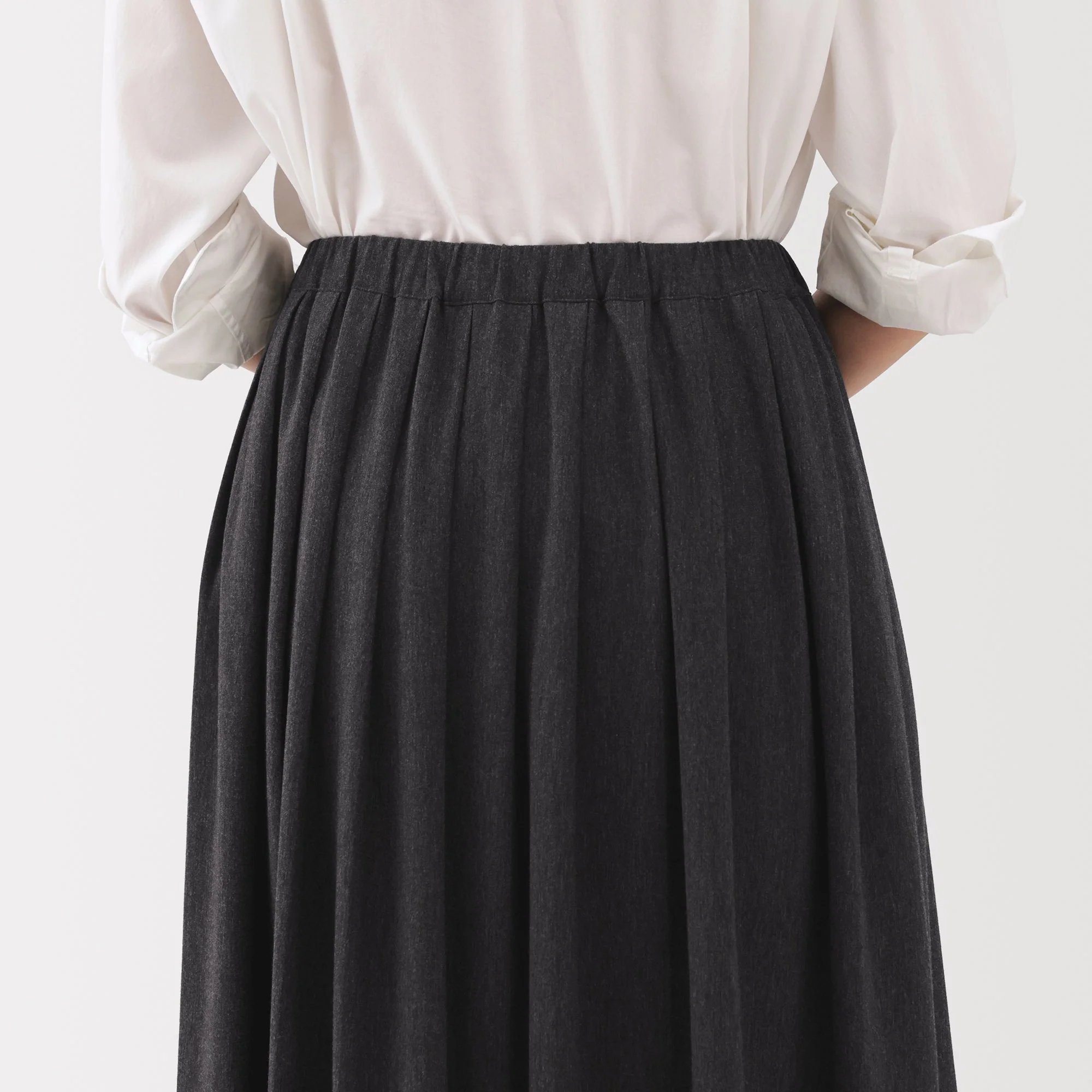 Labo Jersey Pleated Skirt - Image 17