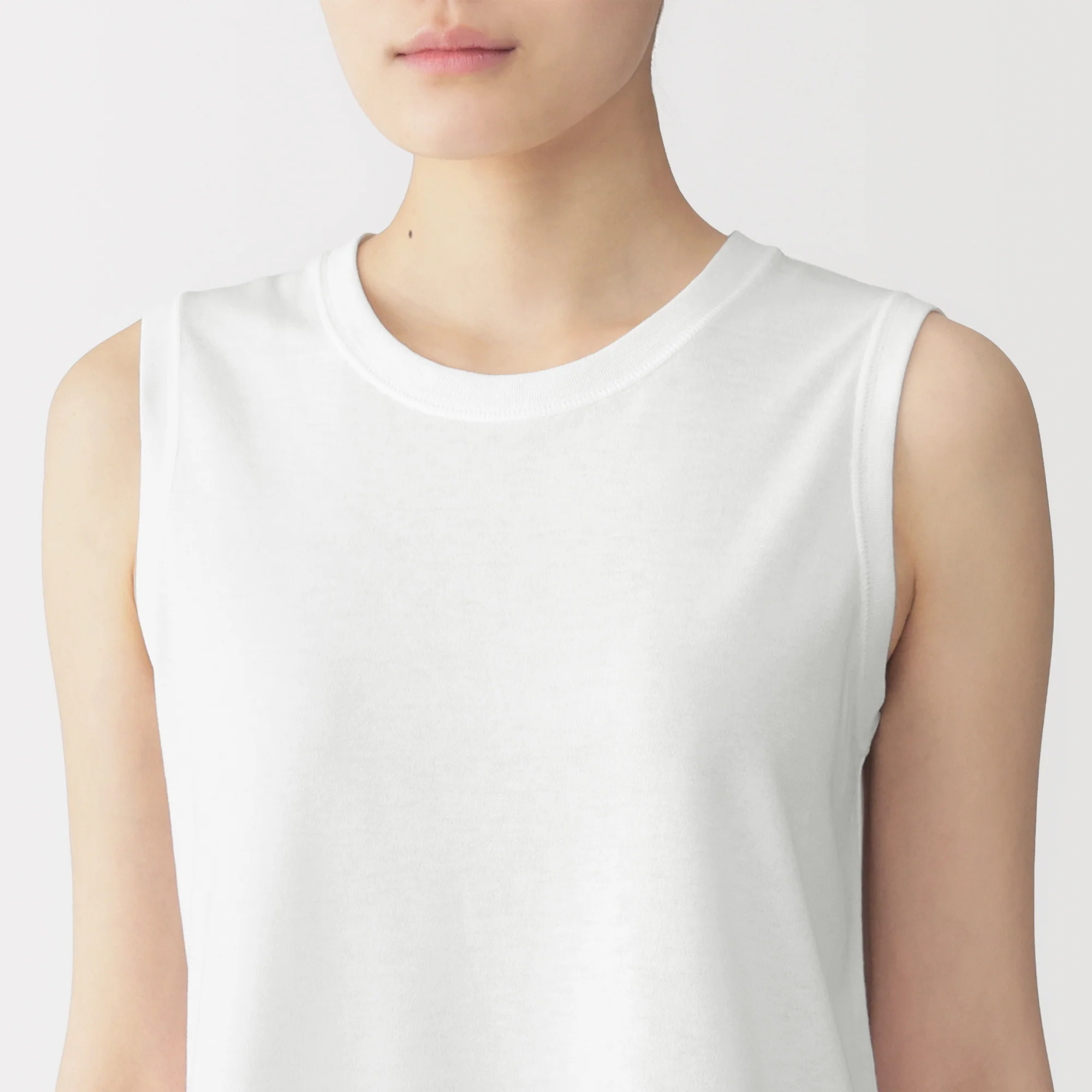 Quick Dry Sleeveless T-Shirt - Image 7