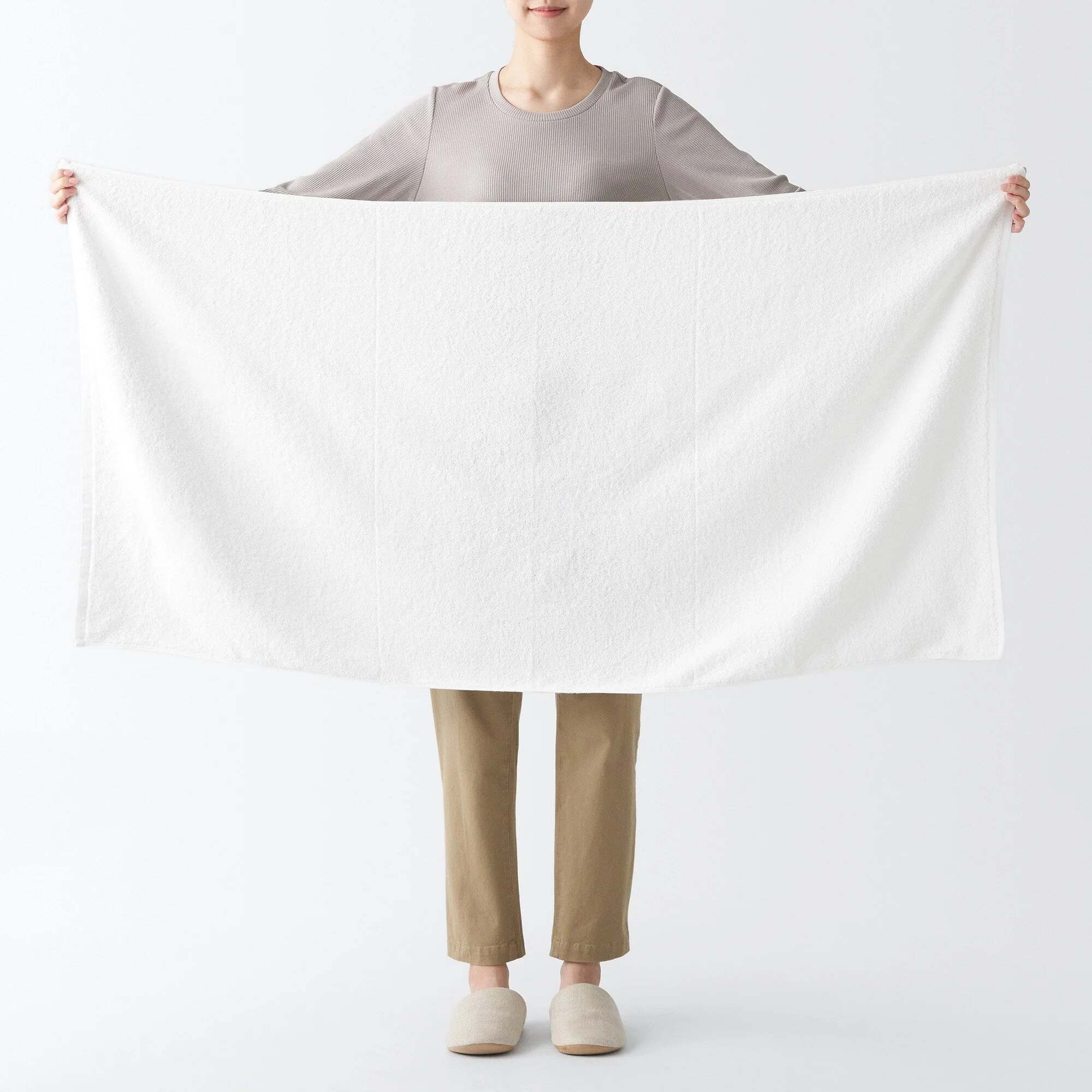 Twin Pile Bath Towel with Loop - Image 5