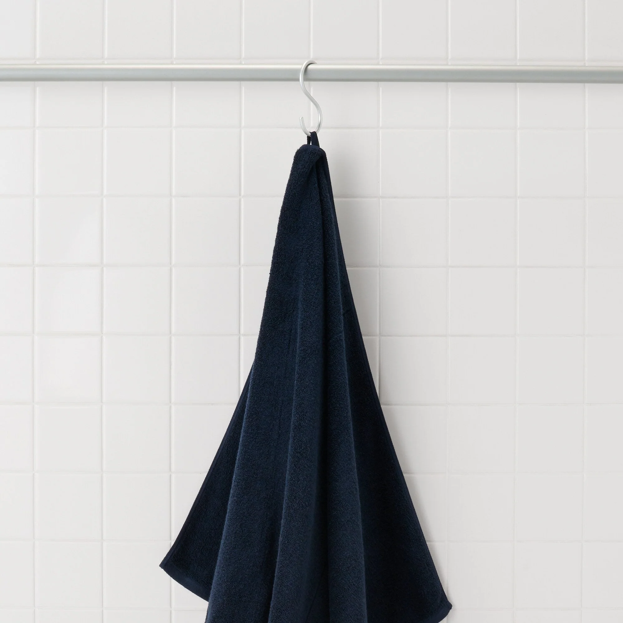 Twin Pile Bath Towel with Loop - Image 9