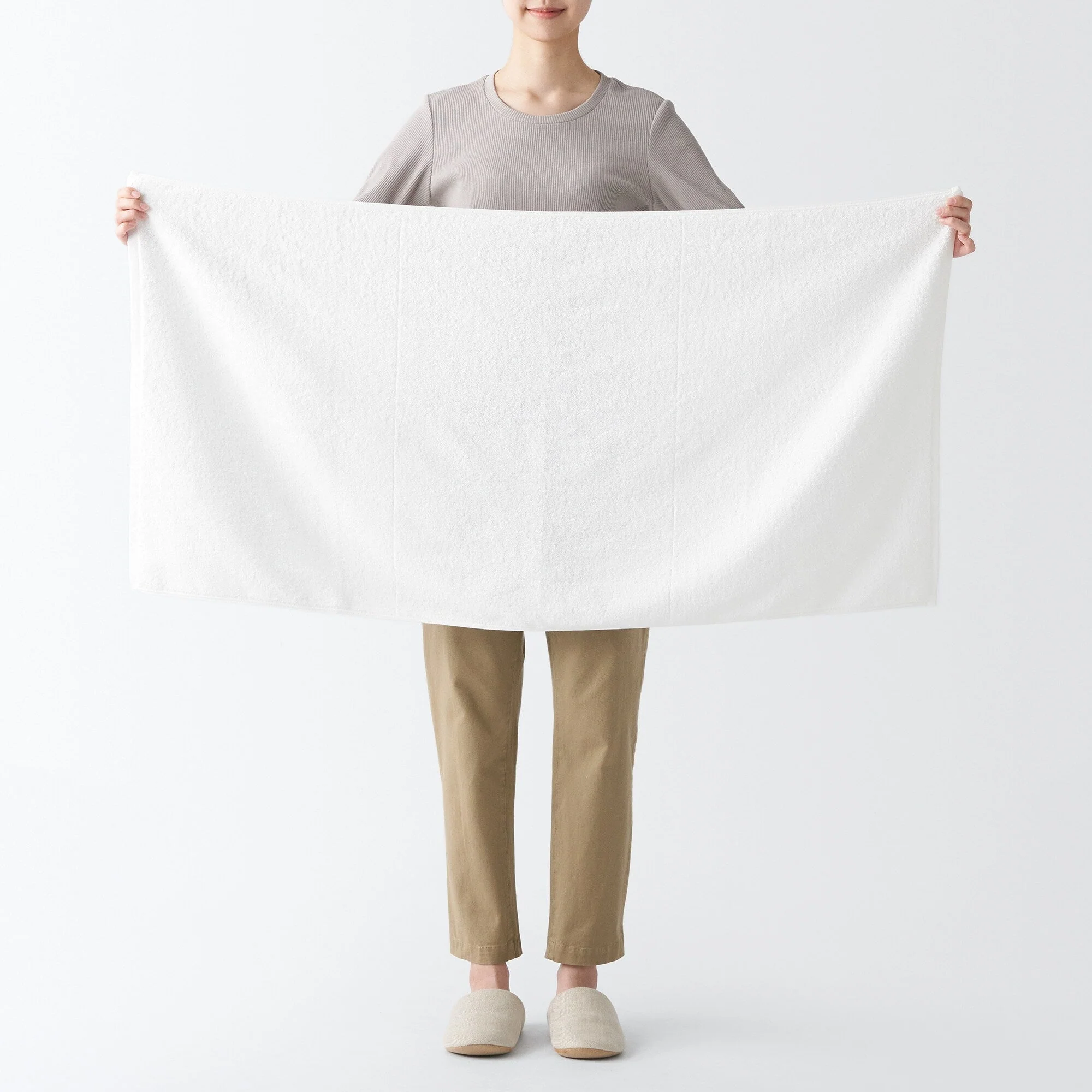 Twin Pile Small Bath Towel with Loop - Image 15