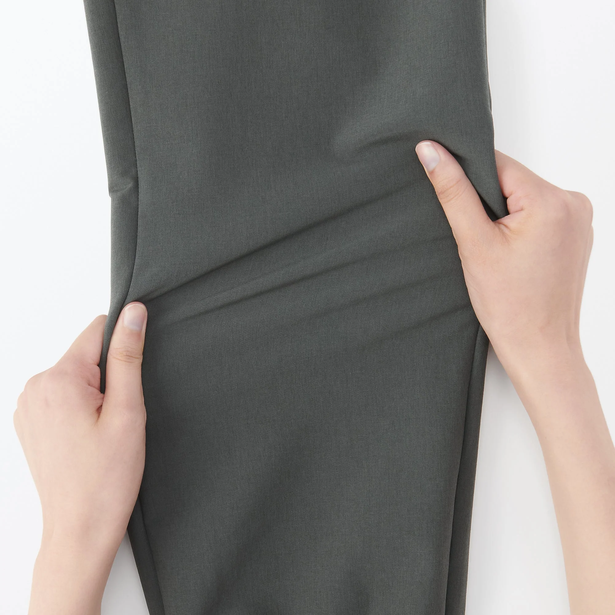 Women's Wind Repellent Stretch Easy Tapered Pants - Image 12