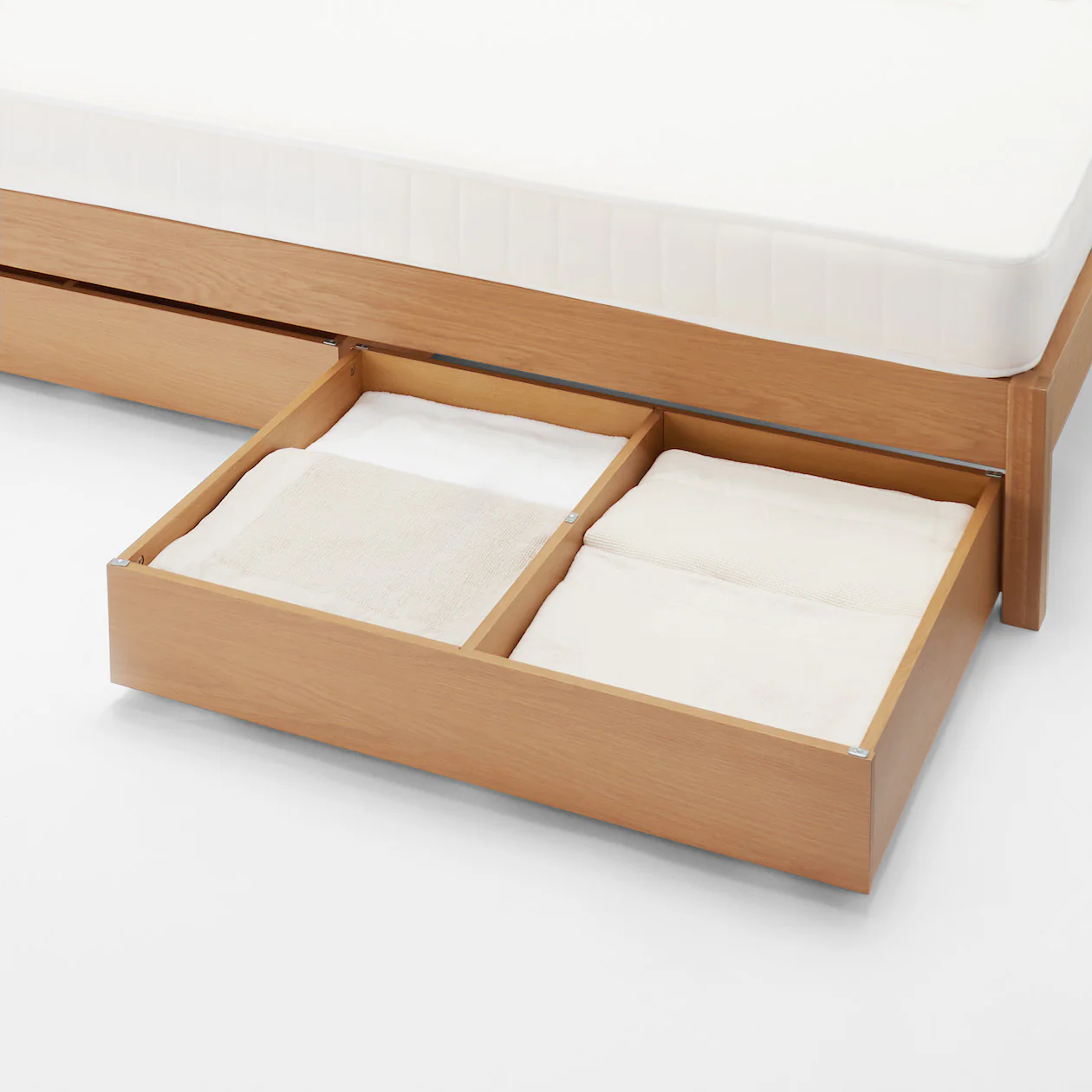 [HD] Wooden Bed - Image 11